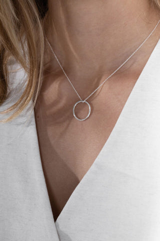 files/2496-Silver-Larissa-Hoop-Necklace-One-And-Eight-1-600x900.jpg
