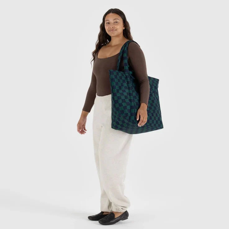 Baggu Travel Cloud Bag - Navy Green Check – The Consortium