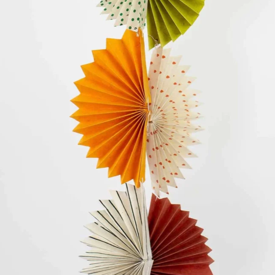 Afro Art Fold Katarina Garland – The Consortium