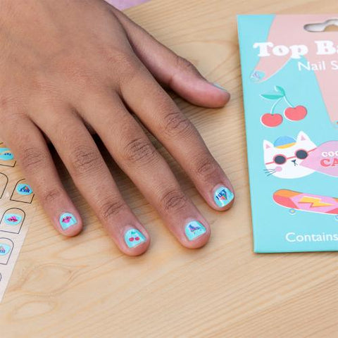 files/29769-top-banana-nail-stickers_lifestyle.jpg