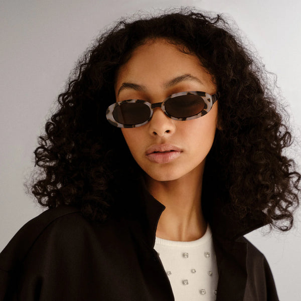 Le Specs - Outta Love - Cookie Tort