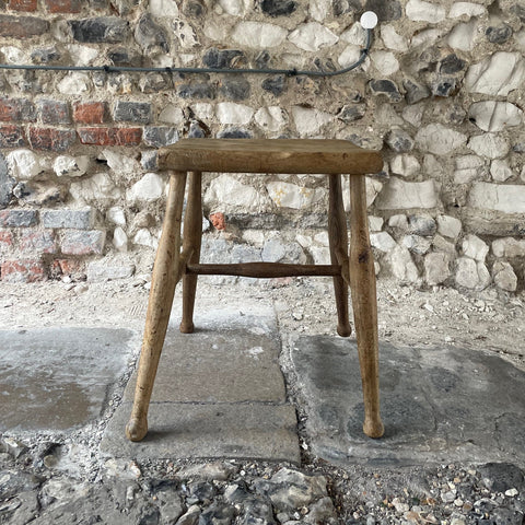 files/Antique_Elm_Milking_Stool.jpg