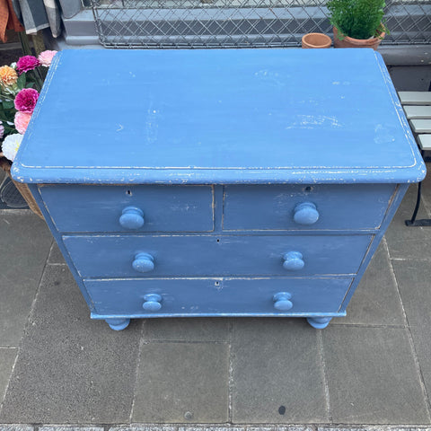 files/Antique_Painted_Pine_Chest_Of_Drawers_birdseye.jpg