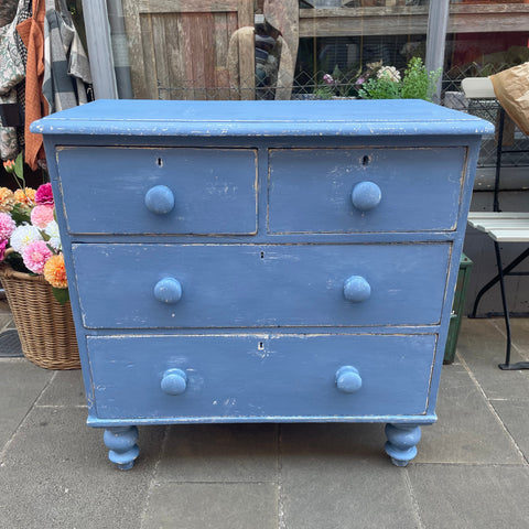files/Antique_Painted_Pine_Chest_Of_Drawers.jpg