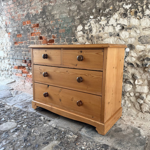 files/Antique_Pine_Chest_of_Drawers_1_Right.jpg