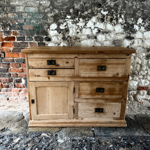 files/Antique_Pine_Cupboard.jpg
