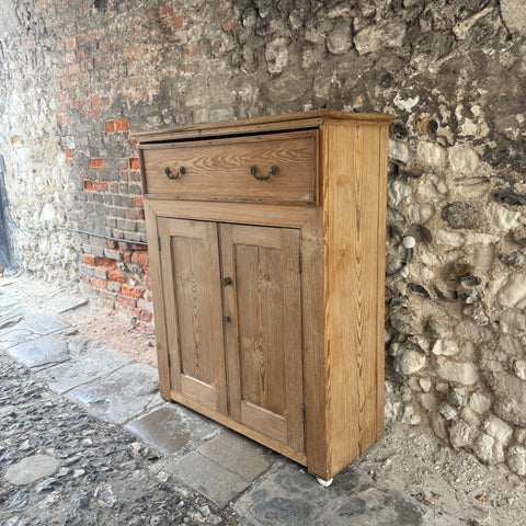files/Antique_Pine_Hungarian_Cupboard_Right_side.jpg