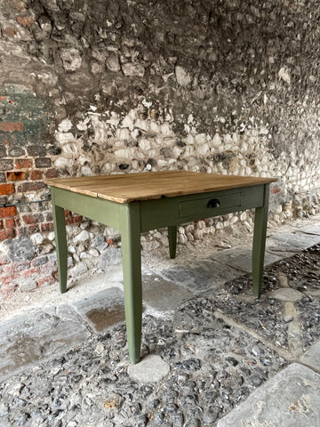 files/Antique_Pine_Square_Table_Left.jpg