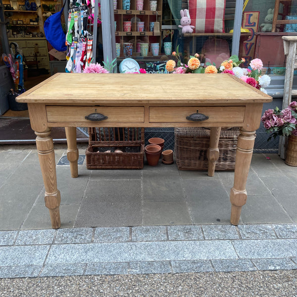Antique pitch pine table