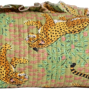 files/Au_Maison_Cosmetic_bag_w_fringes_in_Jungle_Light_Green.jpg