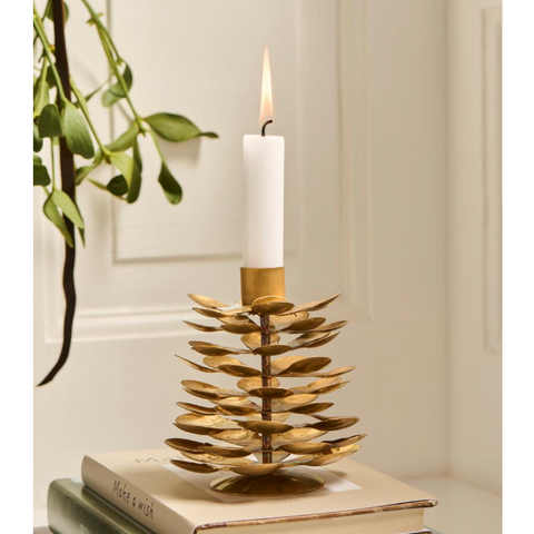 files/Brass_Pine_Cone_Candle_Holder_-_Large_2.2cm_Situe.png