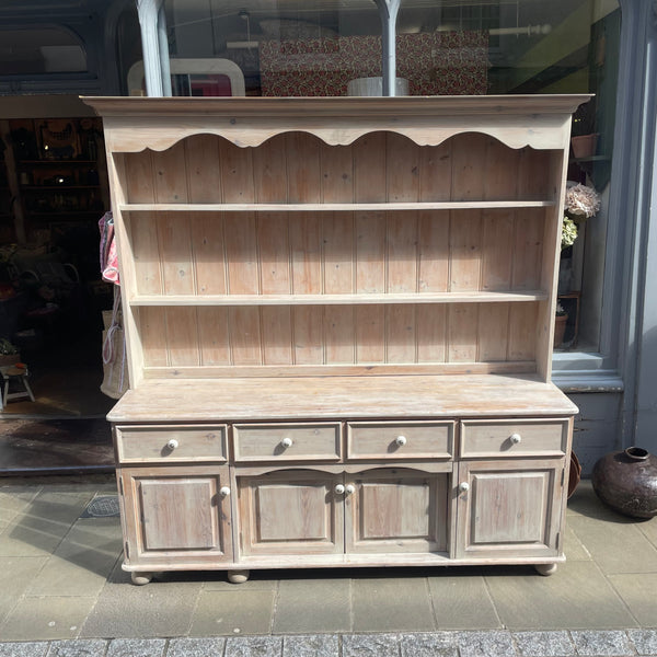 Pine Dresser