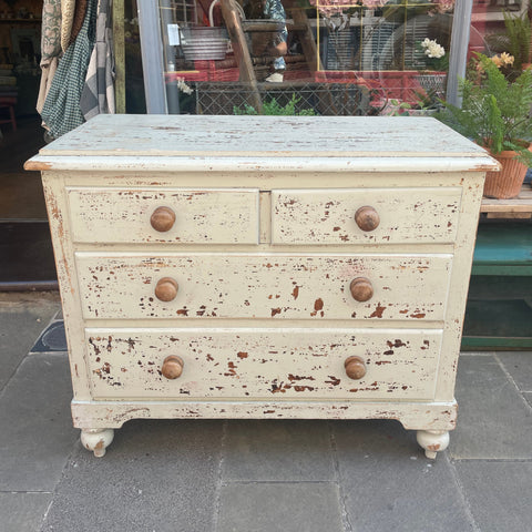 files/Distressed_antique_painted_chest_of_drawers.jpg
