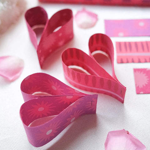 files/East_End_Press_Pink_Red_Paper_Chain_Kit1.webp