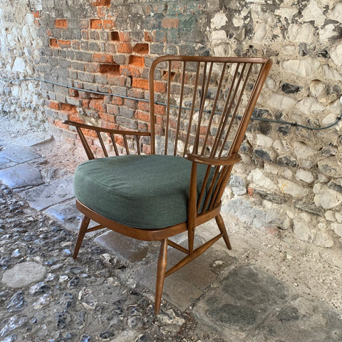 files/Ercol_Lounge_Chair_Elm.heic