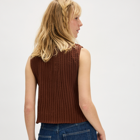 files/Free_People_Tilly_Vest_Chocolate_Back.png