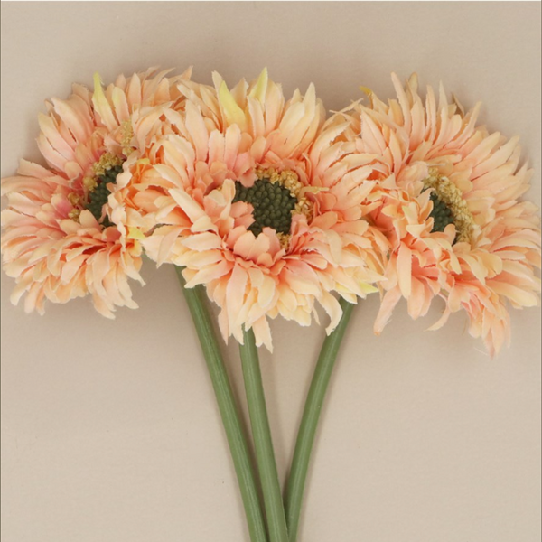 Gisela Graham Pink Gerberas, Bunch of 3 (Close Up)