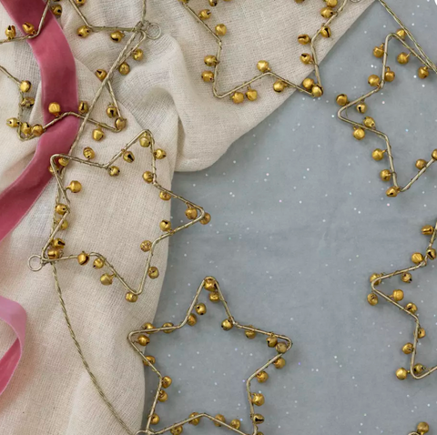 files/Grand_Illusions_Star_with_Bells_Garland.png