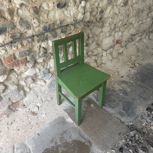 Green Vintage Child’s Chair3