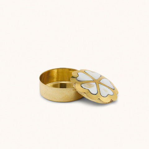files/Honey-Heart-Box-Small-Doing-Goods-1.20.21.041.002.2-off-white-detail-web.jpg