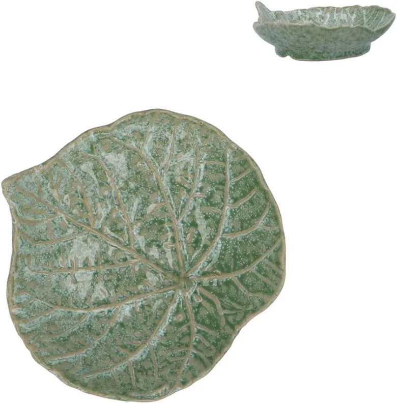 Green ceramic leaf-shaped dish 