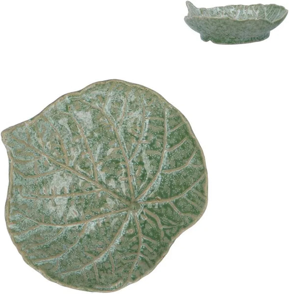 Green ceramic leaf-shaped dish 