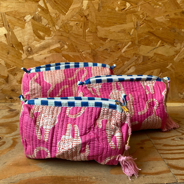 Quilted Wash Bag - Pink Tiger