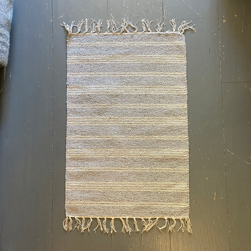Light Grey & White Stripe Rug 90x150cm