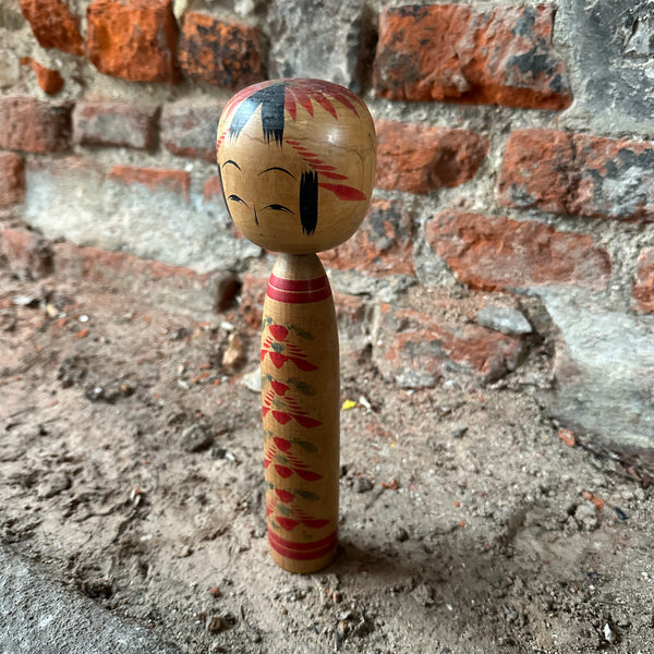 Japanese Kokeshi Dolls Pattern red and green view