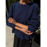 Le Bon Shope Naturelle Tee in Midnight, sleeves rolls up showing effortless look 