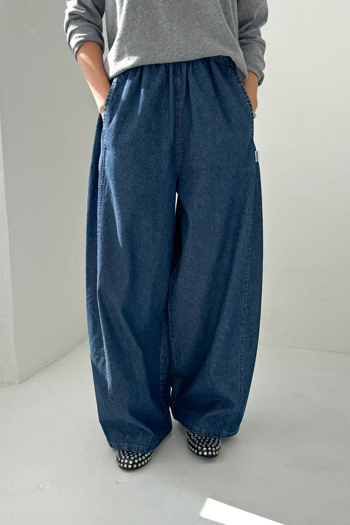 Le Bon Shoppe Parachute Pants - Denim Blue Worn