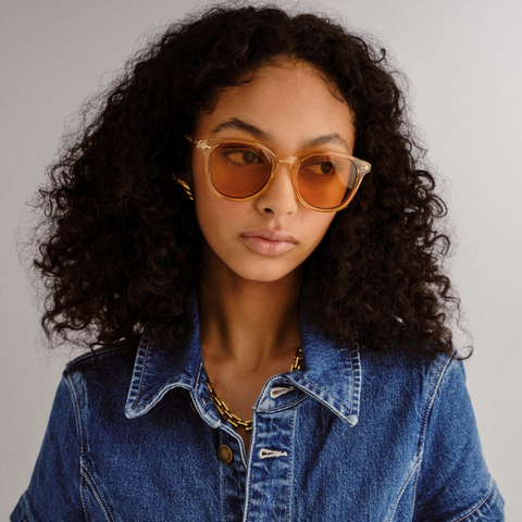 files/Le_Specs_Bandwagon_Sunglasses_-_Sand_front_on_model.png