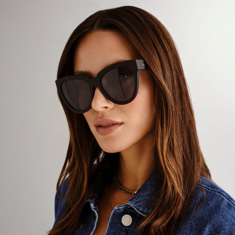 files/Le_Specs_Liar_Lair_Polarised_Sunglasses_-_Black_Rubber_model.webp