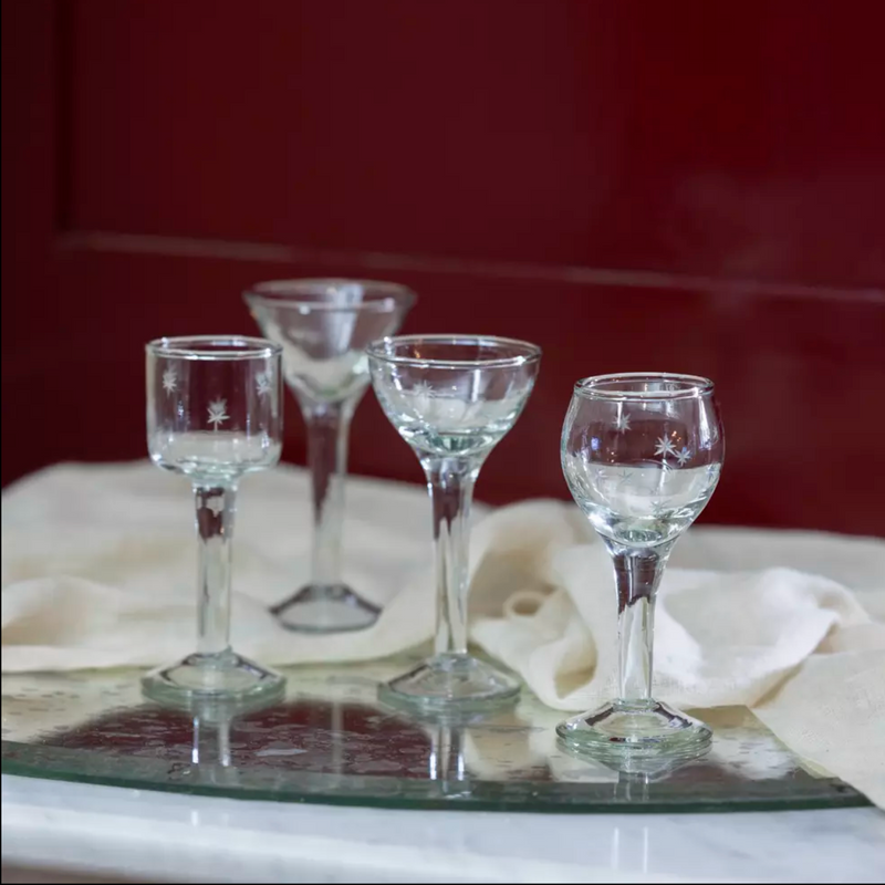 Liqueur Glasses set of 4 with etched star design 