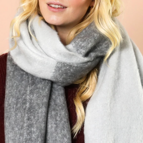 files/Lisa_Angel_Grey_Two-tone_Winter_Scarf_Close.png