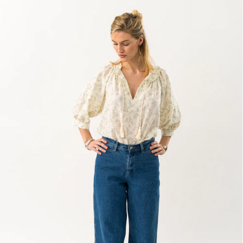 files/Lollys_Laundry_AlviLL_Blouse_styled.png