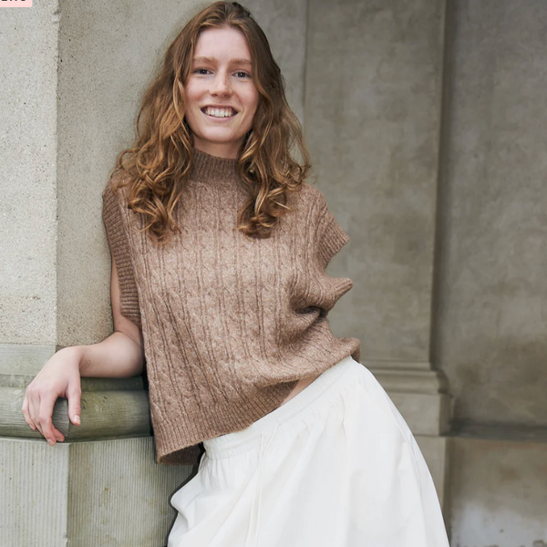 Lollys Laundry FinnLL Knit Vest Camel