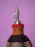 Maegen Oil Pourer - Black/Cream Close