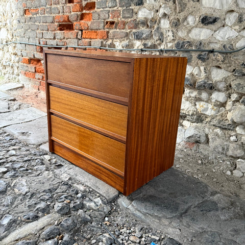 files/Mid_Century_1960s_Teak_Small_Chest_of_Drawers_Right.jpg