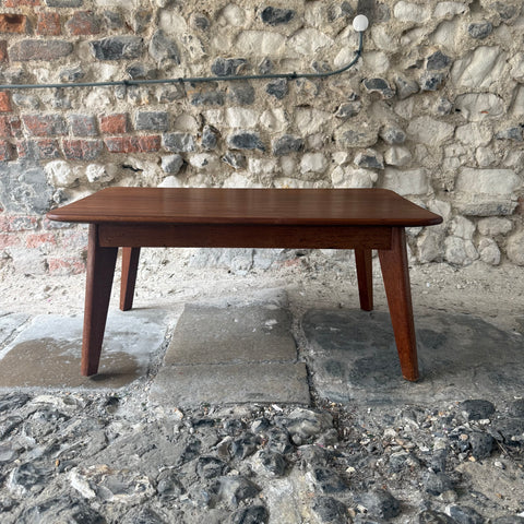 files/Mid_Century_Coffee_Table_Low.jpg