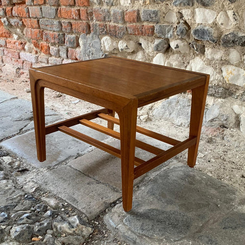files/Mid_Century_Coffee_Table.jpg