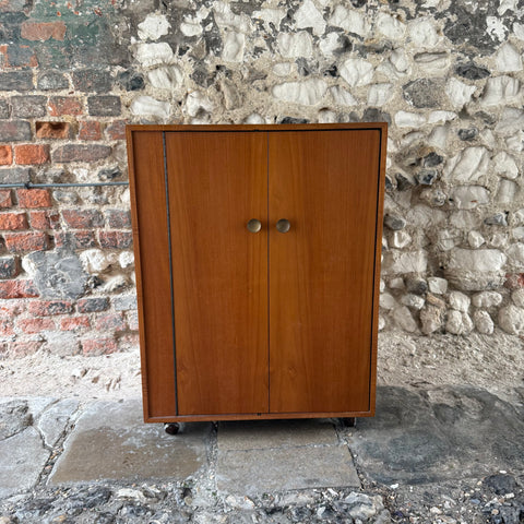 files/Mid_Century_Record_Cabinet_Unit.jpg