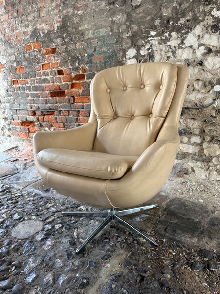 Mid Century Swivel Chair Right