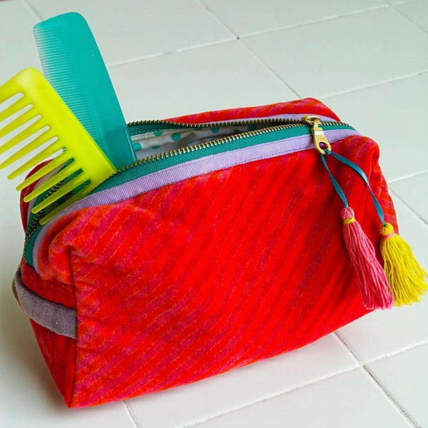 Noi Yoga Balance Washbag Back