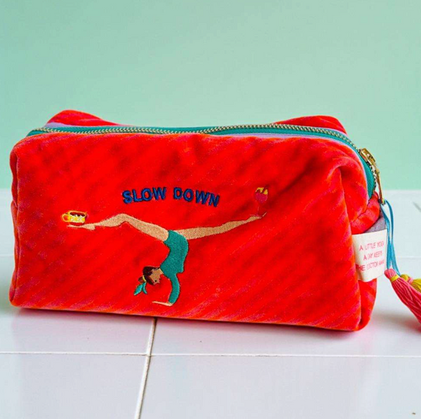 Noi Yoga Balance Washbag Side