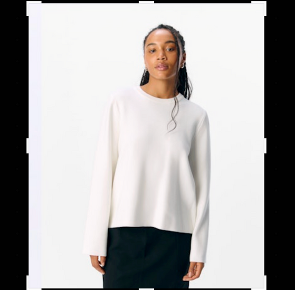 Object Reynard Pullover - Cloud Dancer Model