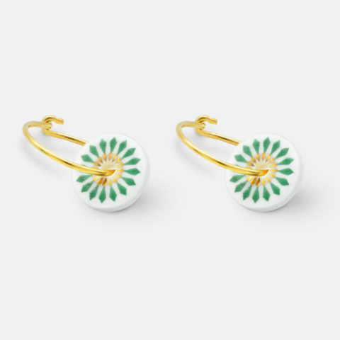 files/One_and_Eight_Porcelain_Clover_Gold_Riley_-_Earrings.png