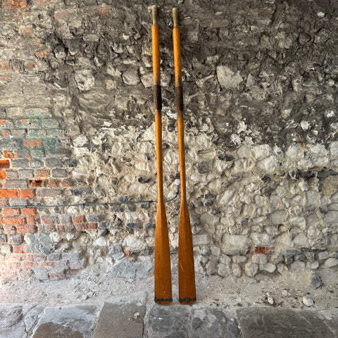 files/Pair_of_Vintage_Wooden_Boat_Oars_1.98_metres.heic