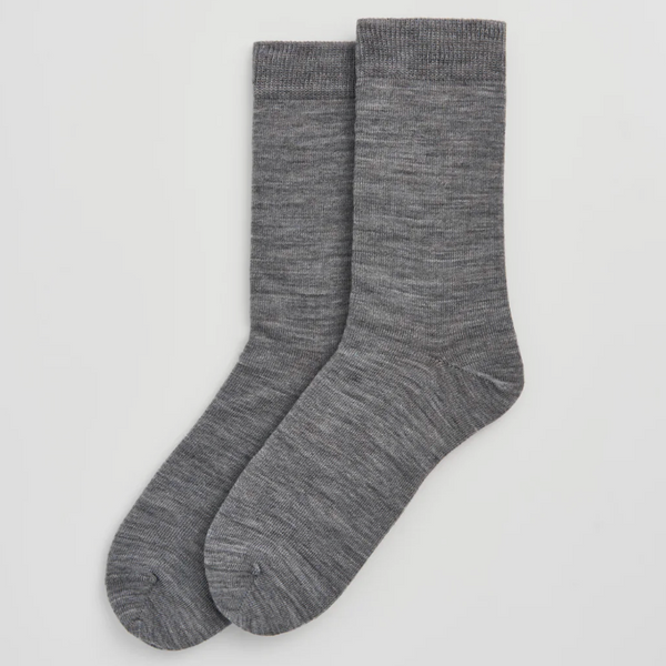 Pairs Correct Grey calf length socks 