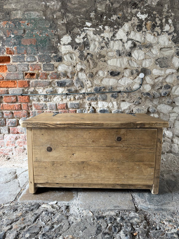 files/Reclaimed_Wooden_Blanket_Box_Rectangle.jpg